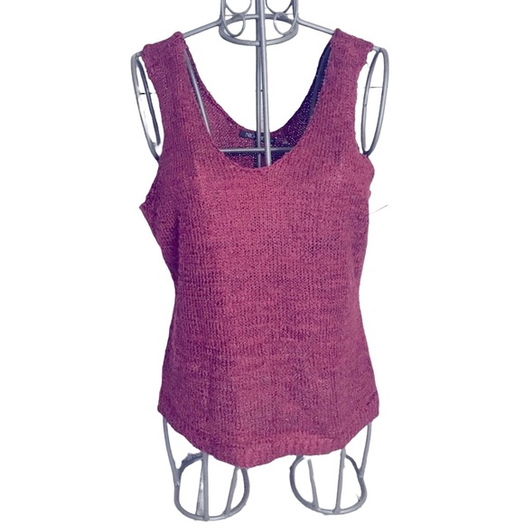 NIC+ZOE Tops - PETITE NIC + ZOE Crocheted Sleeveless Maroon Tank Top Size Large